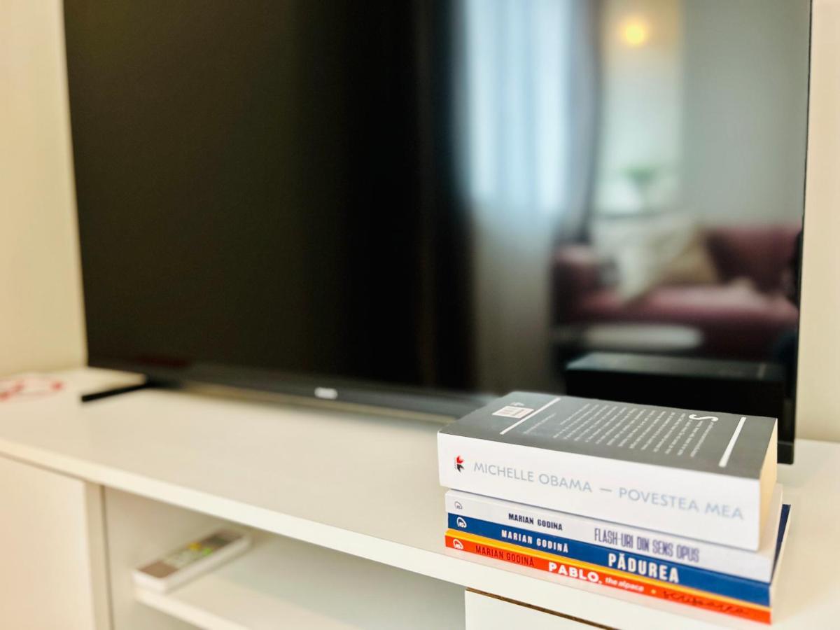Ultracentral Lux Boutique 1Br Ap Near Subway Bukarest Exteriör bild
