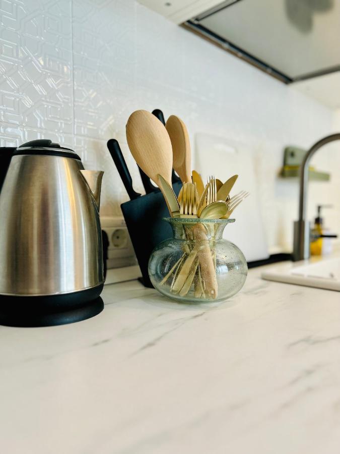 Ultracentral Lux Boutique 1Br Ap Near Subway Bukarest Exteriör bild