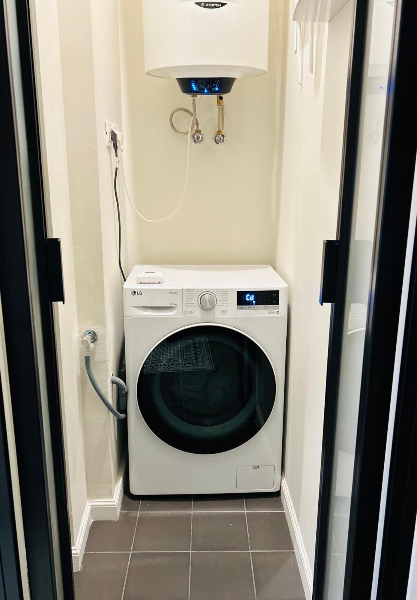 Ultracentral Lux Boutique 1Br Ap Near Subway Bukarest Exteriör bild